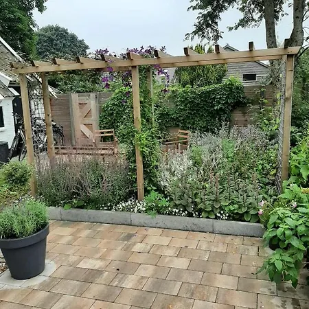 Bed & Breakfast De Lindehoek *